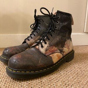 Unisex Dr. Martens New Order 'Power, Corruption & Lies' floral boot EU 43